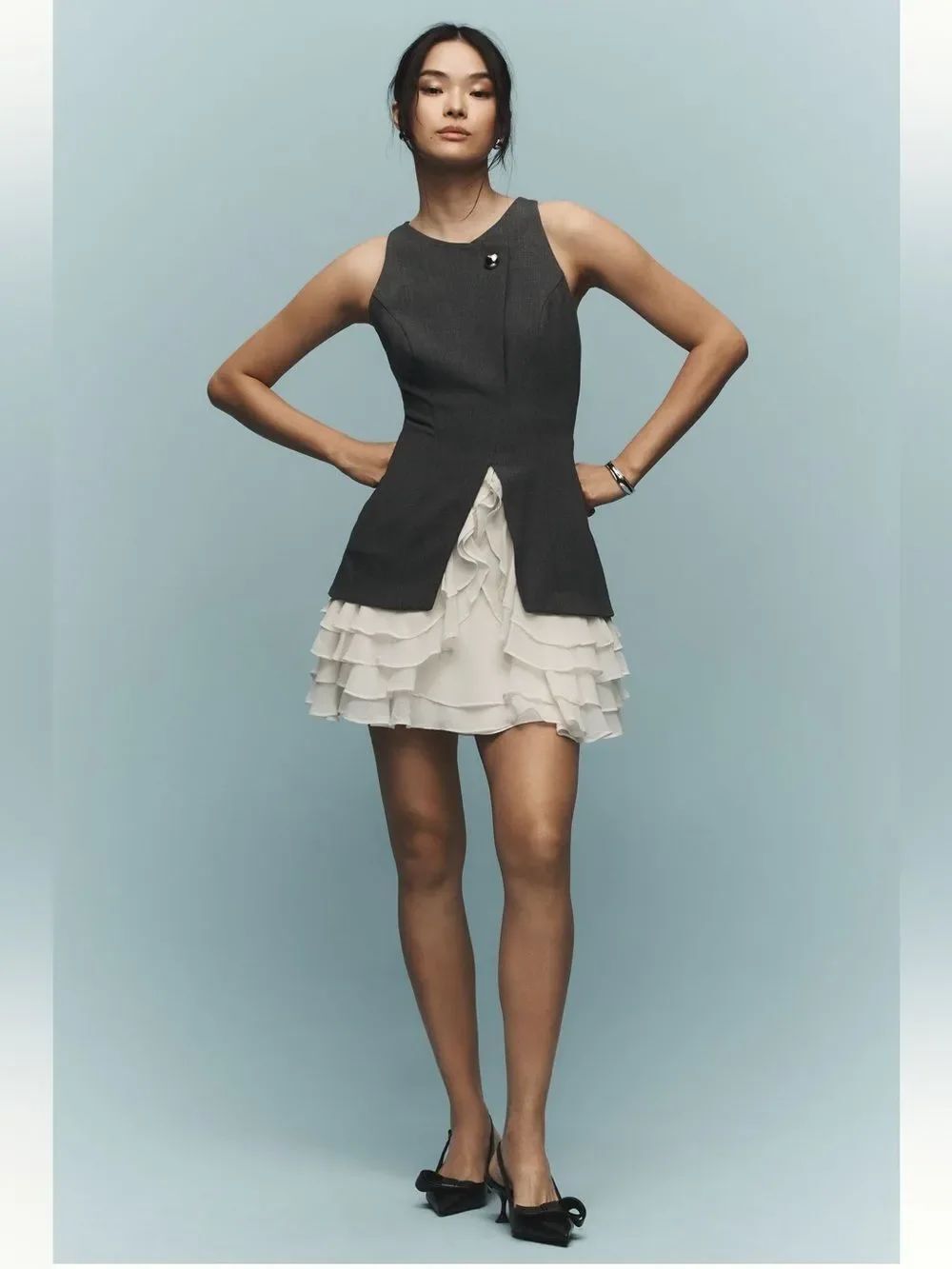 NWT By Antropologie Sleeveless Ruffled
Twofer Mini Dress Gray Sz 14